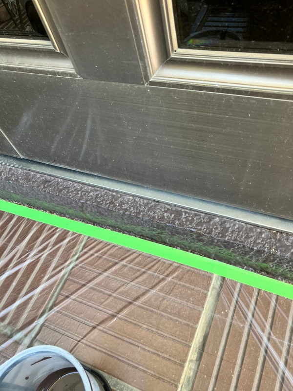 神奈川県相模原市　外壁塗装　荷物を運んだ際に傷ついた玄関ドアのリペア(補修) (2)