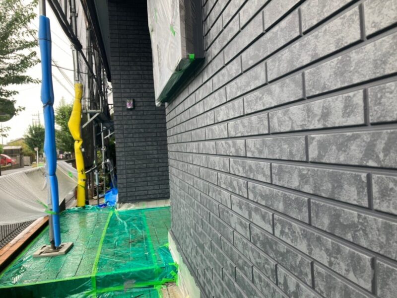 神奈川県厚木市　外壁塗装工事　窯業系サイディングにおすすめ！WB多彩仕上げ工法
