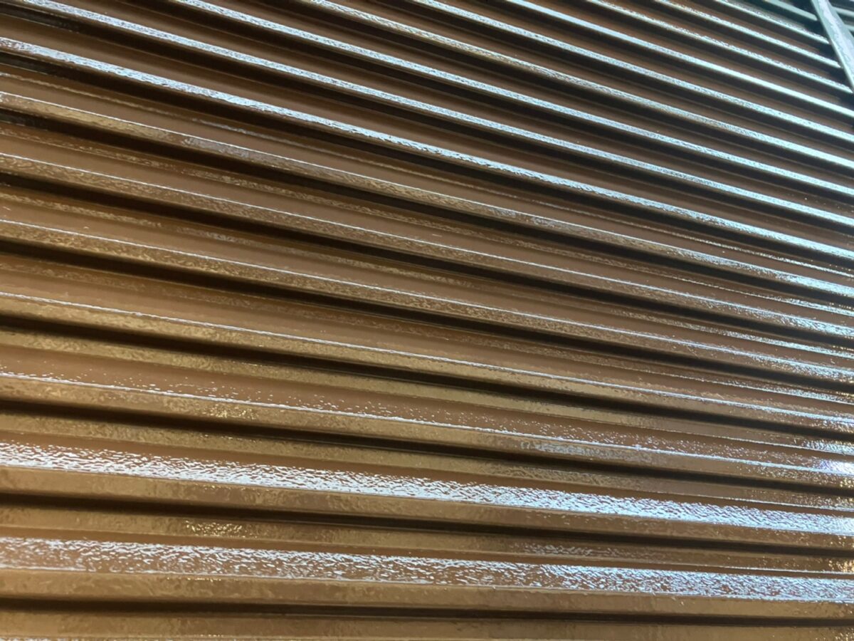 神奈川県愛甲郡愛川町　外壁塗装工事　付帯部　雨戸の塗装