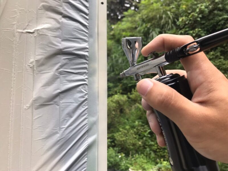 神奈川県厚木市　外壁塗装工事　エコキュート傷のリペア工事　リペア工事もおまかせください！