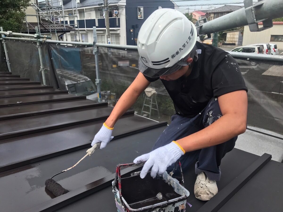 神奈川県厚木市　屋根塗装工事　瓦棒屋根とは？メンテナンス方法を解説！