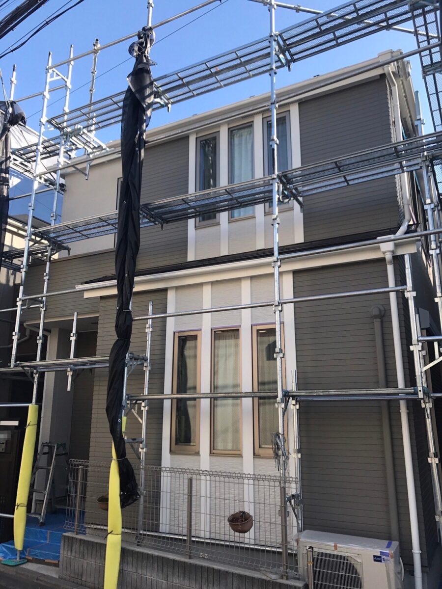 神奈川県厚木市　屋根・外壁塗装工事　サイディングは塗装だけではない！コーキング工事も忘れずに！