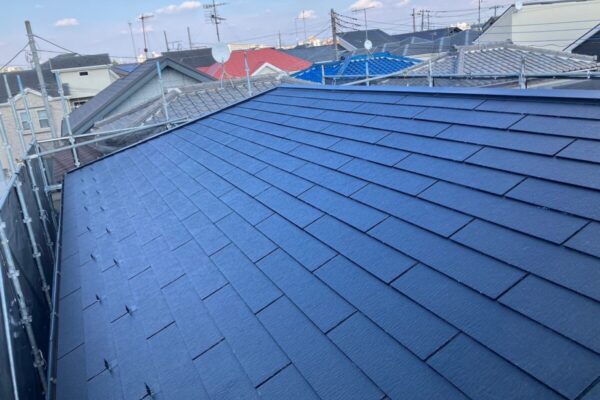 神奈川県厚木市　屋根塗装工事　施工後　スレート屋根に塗装が必要な理由と塗装時期