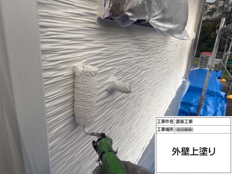 一階側の縦樋は外壁と一体になるように同じ色で塗装しました｜神奈川県厚木市