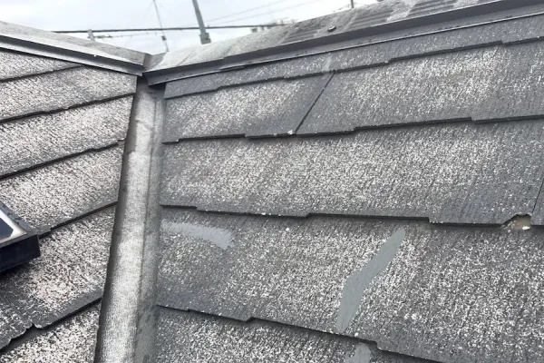 屋根塗装を行う上で外せない下地処理の重要性について解説！