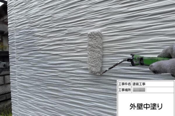 一階側の外壁はホワイトで塗装しました！｜神奈川県厚木市