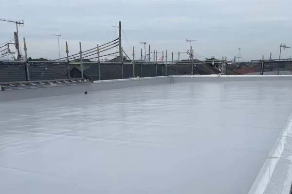 屋上・陸屋根の防水工事とは？防水工事の種類と特徴について