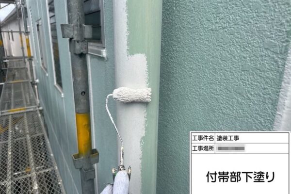 神奈川県厚木市｜鉄部 鋼管の下地処理 ケレン作業と錆止め塗料を下塗りしました