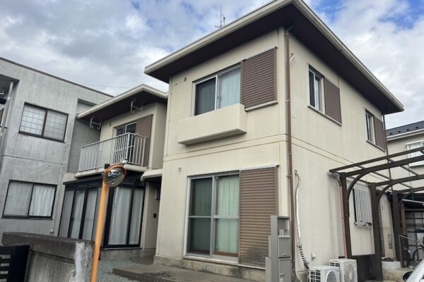 神奈川県伊勢原市 A様邸 外壁塗装工事「古く見えていたのが、見違えるほどきれいになって満足しています。」